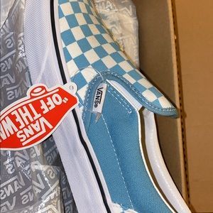 BRAND NEW VANS SIZE 5.5 💙